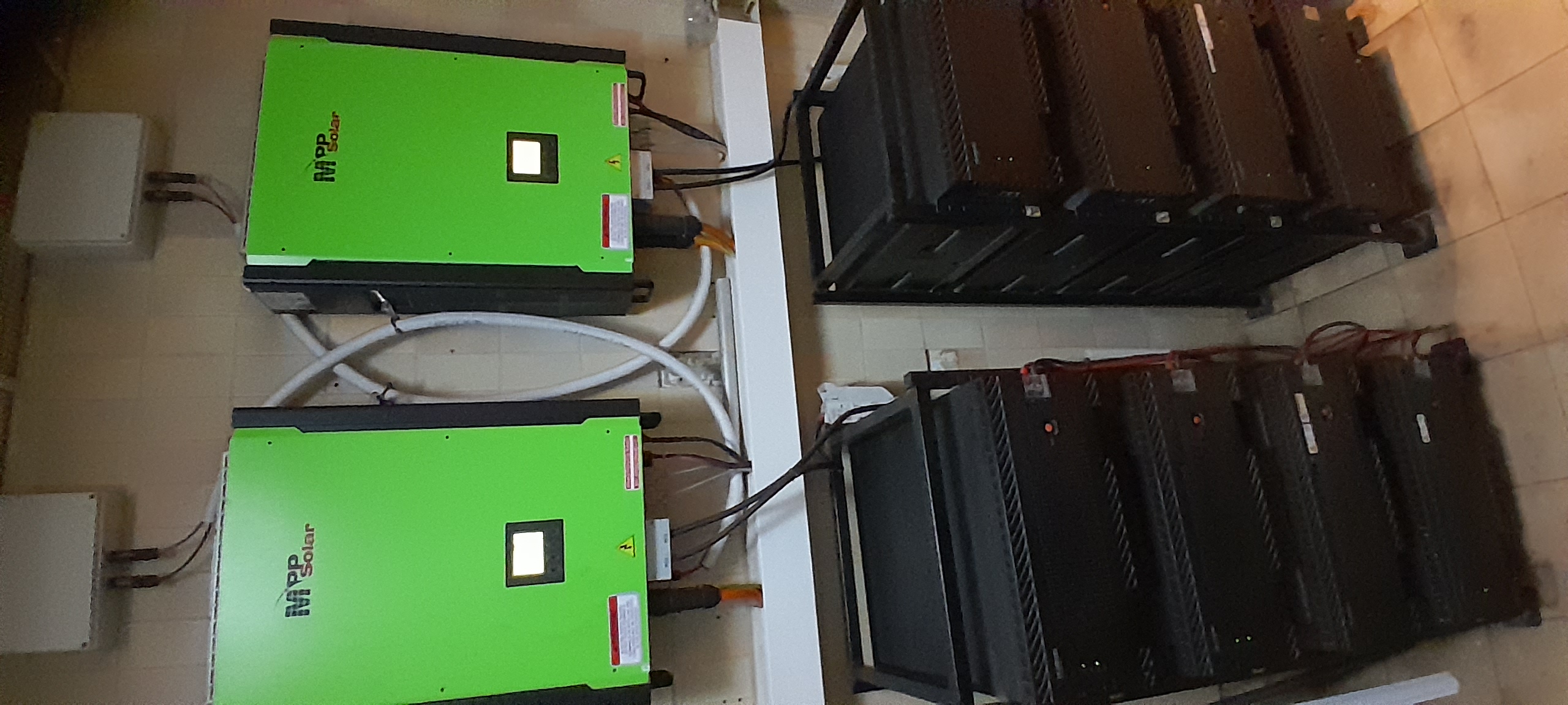 Dual MPP Solar Inverter System